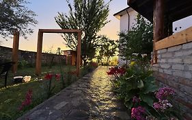 Meti Guest House