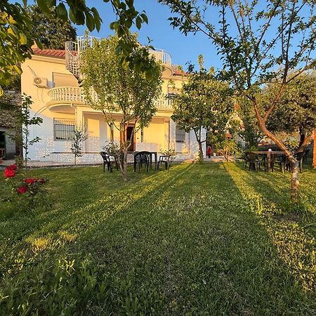 Meti Guest House Krujë Exterior foto