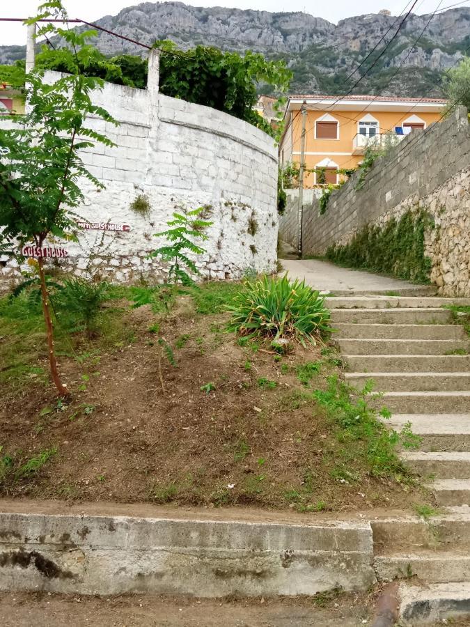 Meti Guest House Krujë Exterior foto